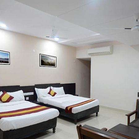 Dwaraka Inn Visakhapatnam Bagian luar foto