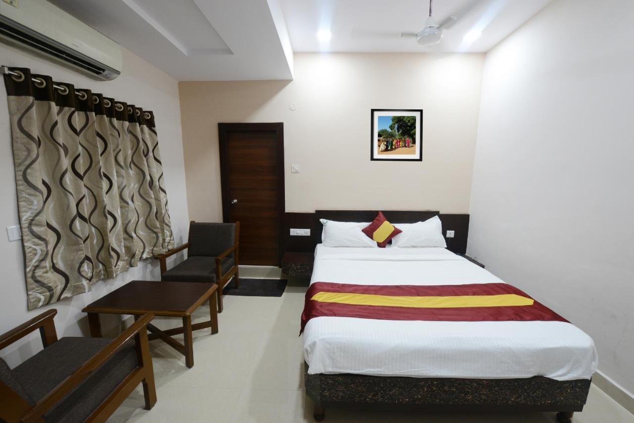 Dwaraka Inn Visakhapatnam Bagian luar foto
