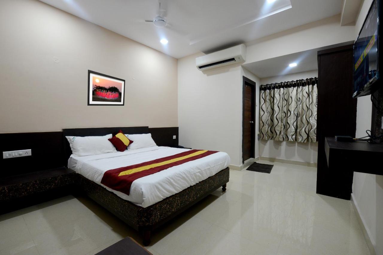 Dwaraka Inn Visakhapatnam Bagian luar foto